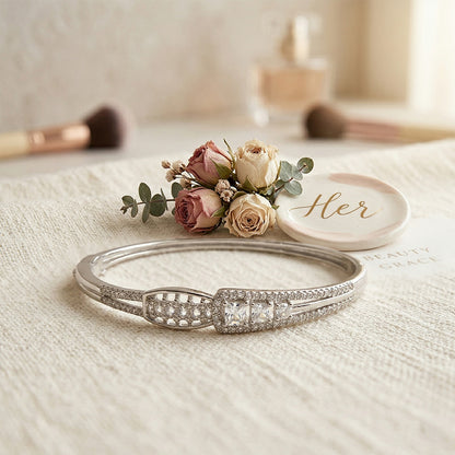 Queen Three Stone Bangle