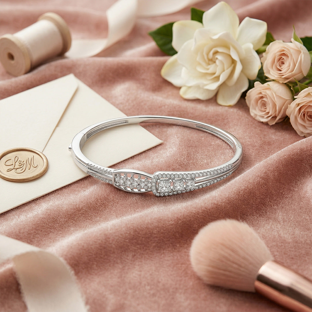 Queen Three Stone Bangle